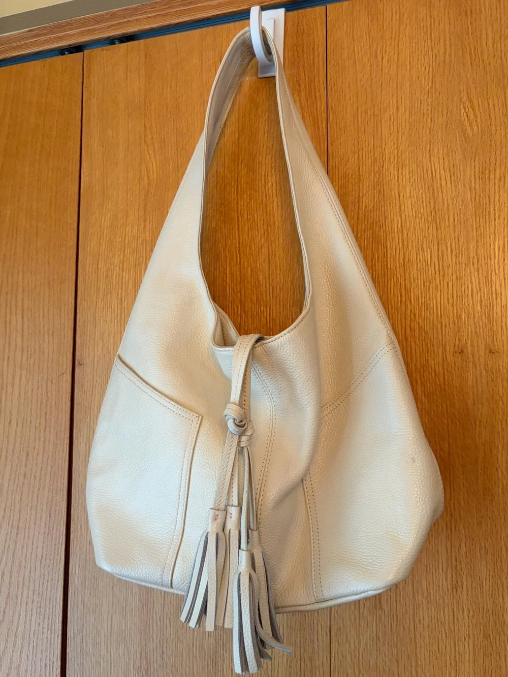 Laggo Havana hobo slouch shoulder bag snap top tassels ivory pebbled leather EUC
